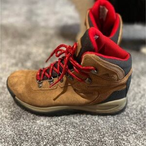 Columbia Hiking Boots